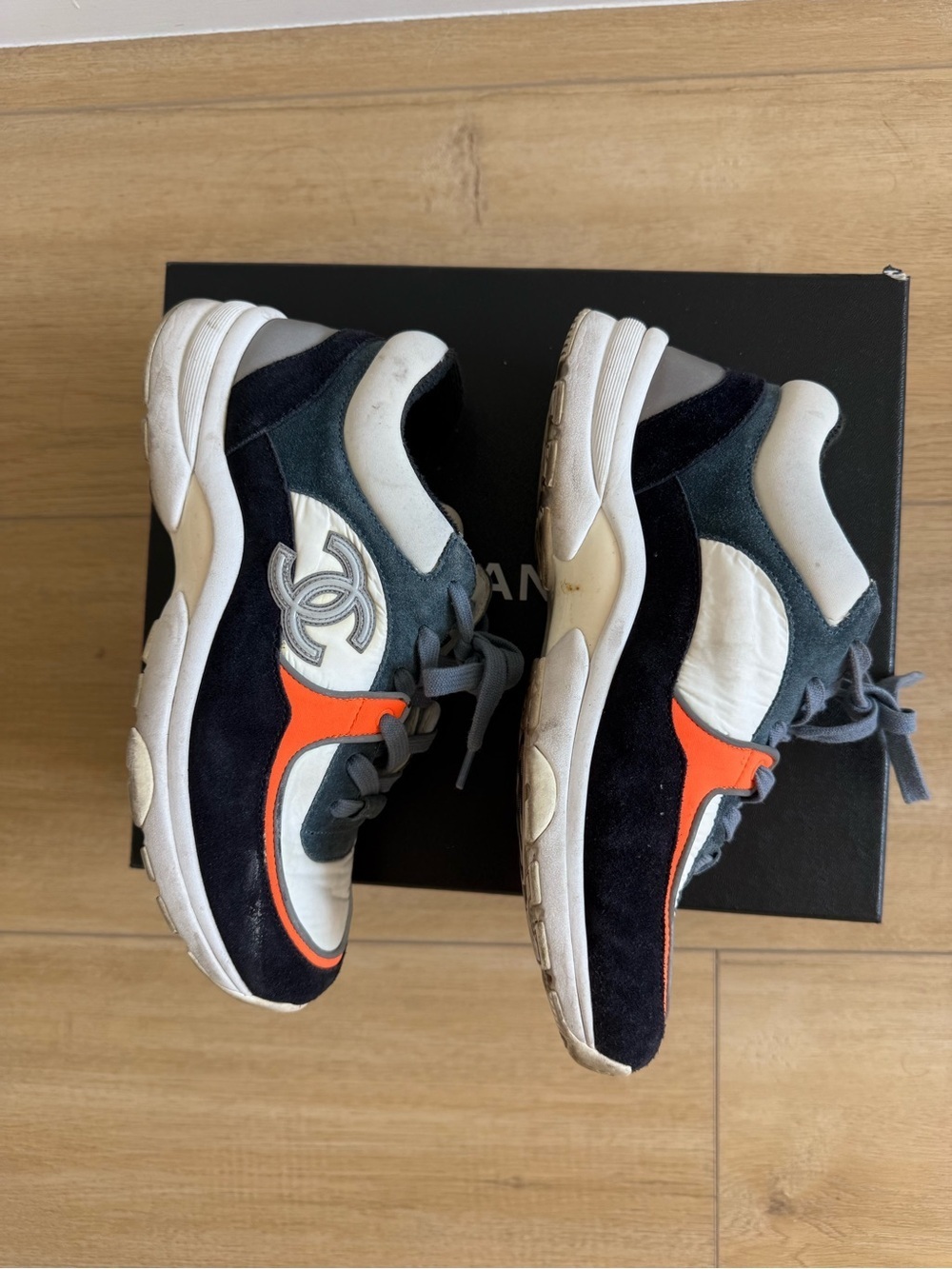 CHANEL 💕 Sneakers OPEN TO OFFERS Size 37 AUTHENTIC!! - Picture 4 of 8